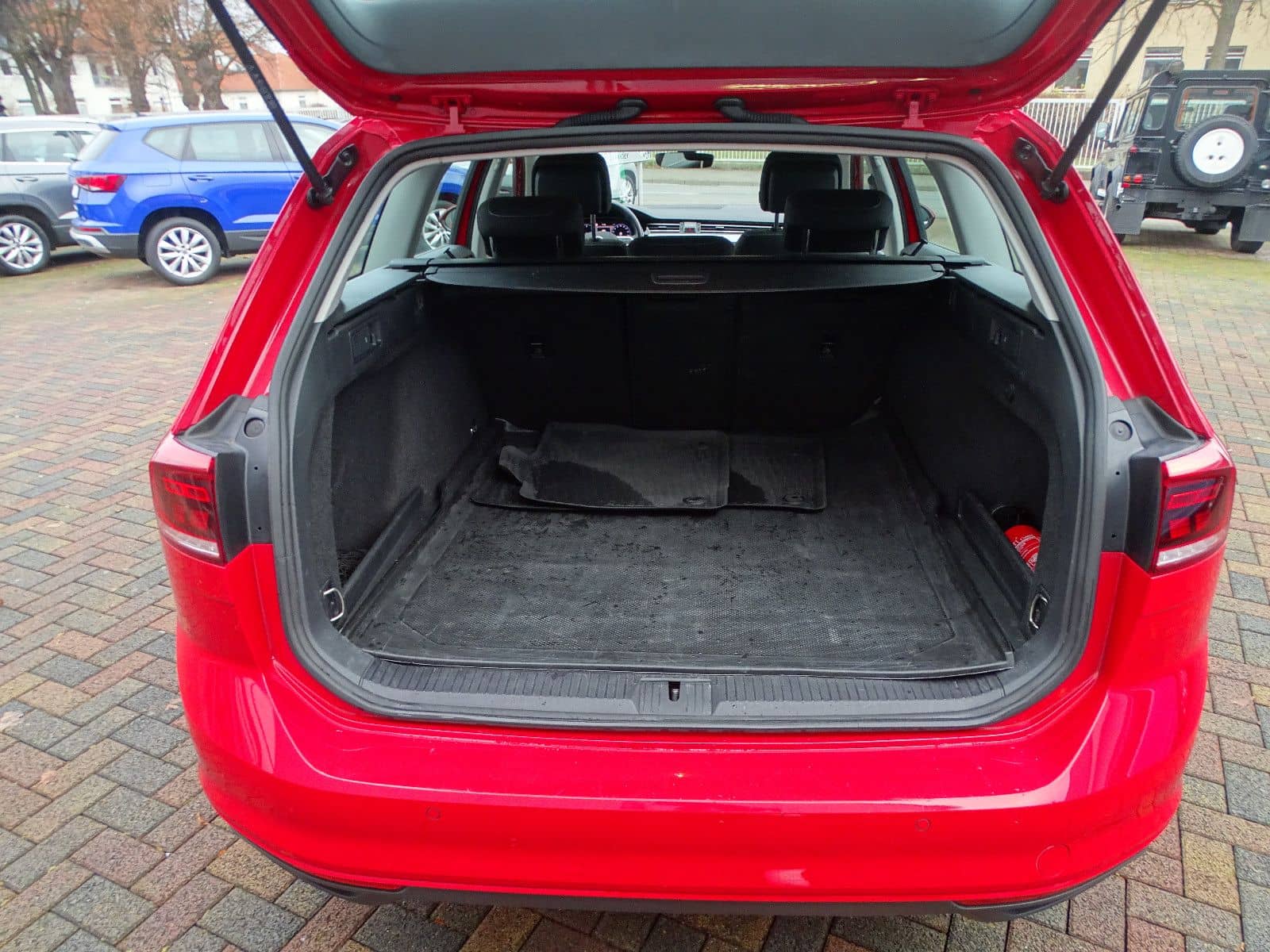 Volkswagen Passat Variant 2.0 TDI " RFK/ACC/SHZ/LED/Navi" foto 11