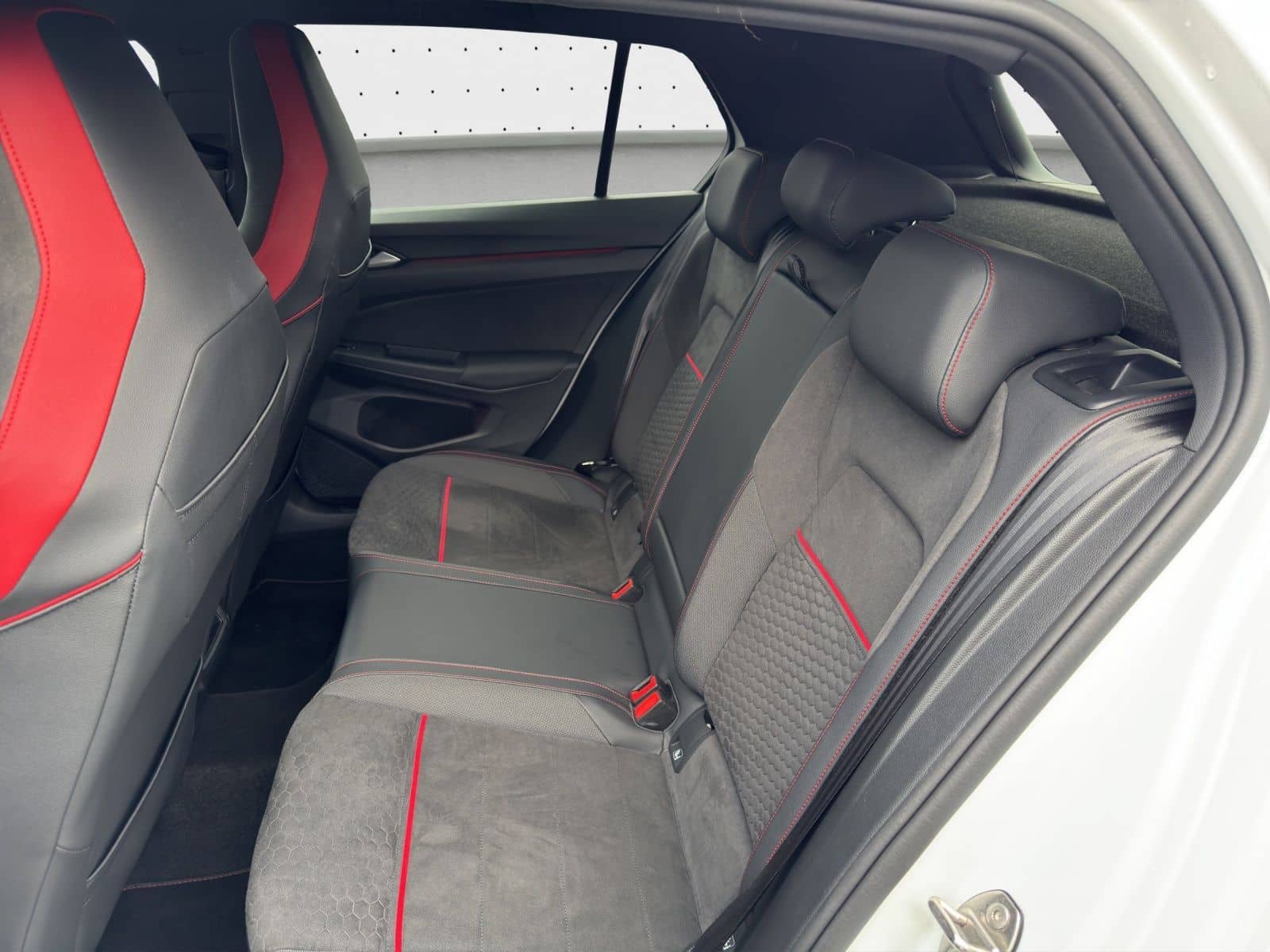 Volkswagen Golf VIII 2.0 TSI GTI Clubsport Black Style*Navi foto 16