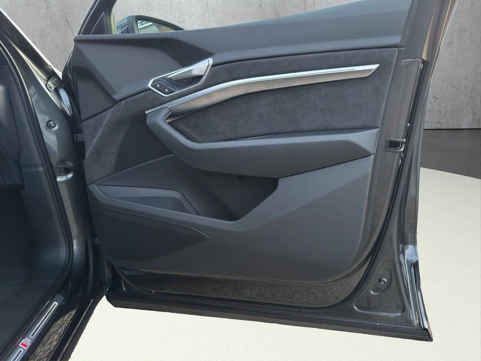 Audi e-tron S line 50 quattro foto 15