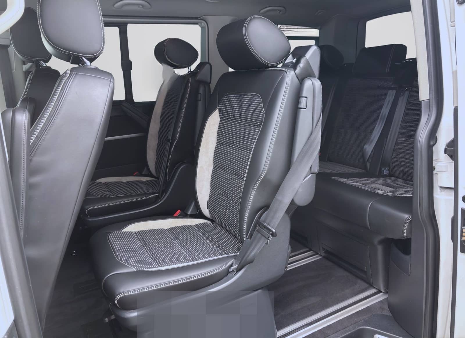 Volkswagen T6 Multivan 2.0 TDI DSG PANAMERICANA STANDHZG NA foto 14