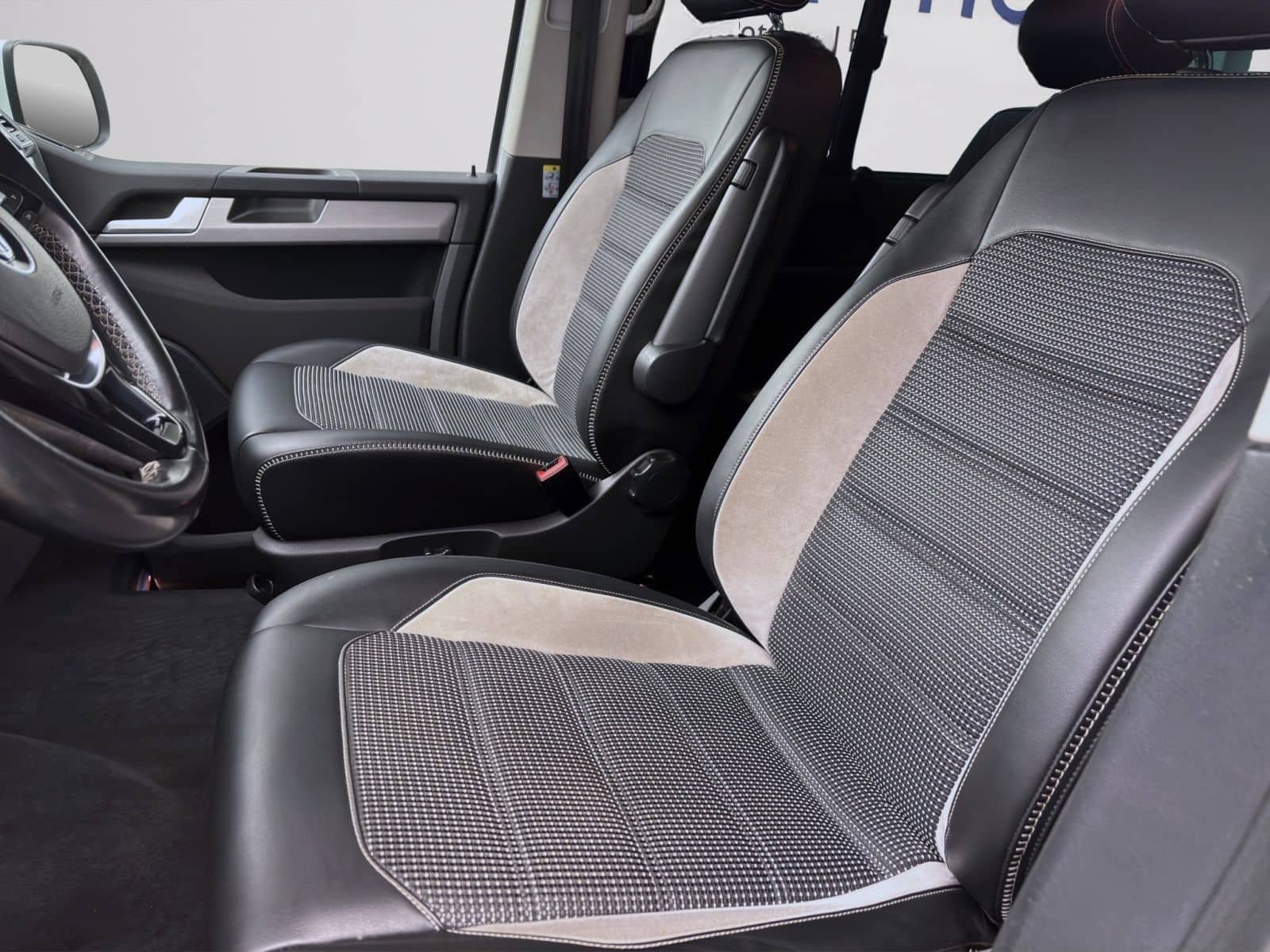 Volkswagen T6 Multivan 2.0 TDI DSG PANAMERICANA STANDHZG NA foto 9