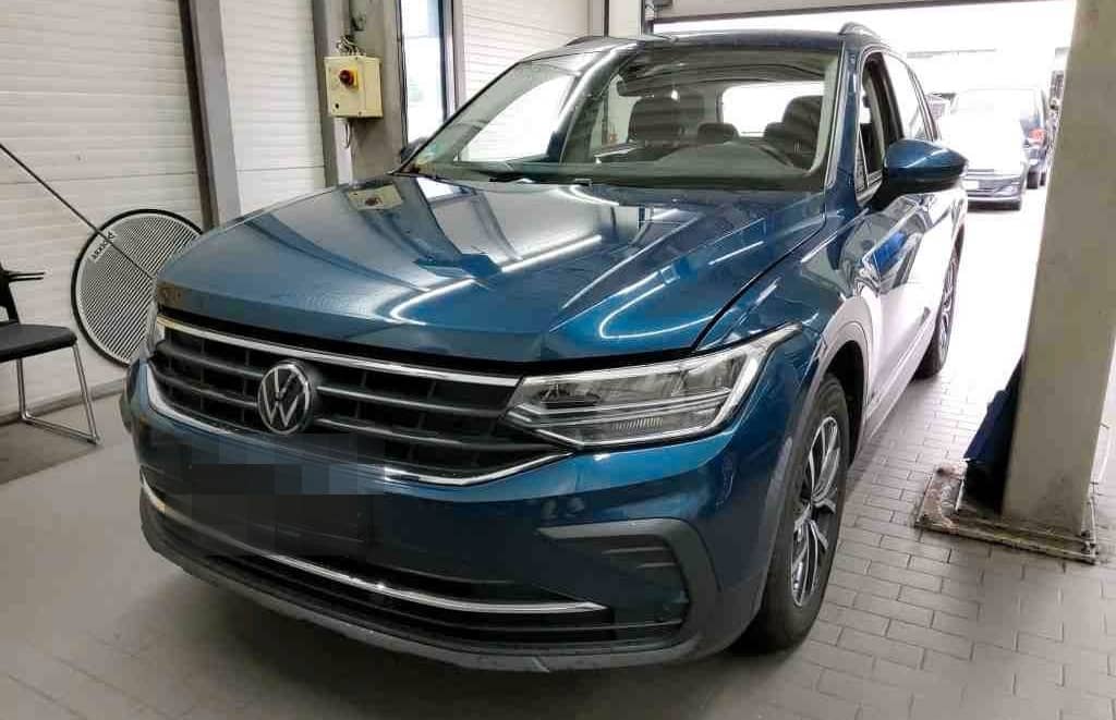 Volkswagen Tiguan Life2.0TDI DSG LED Navi SHZ ACC AHK foto 1