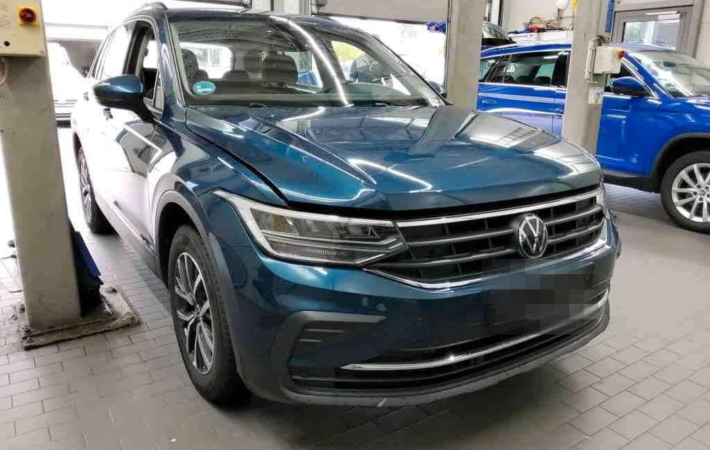 Volkswagen Tiguan Life2.0TDI DSG LED Navi SHZ ACC AHK foto 3