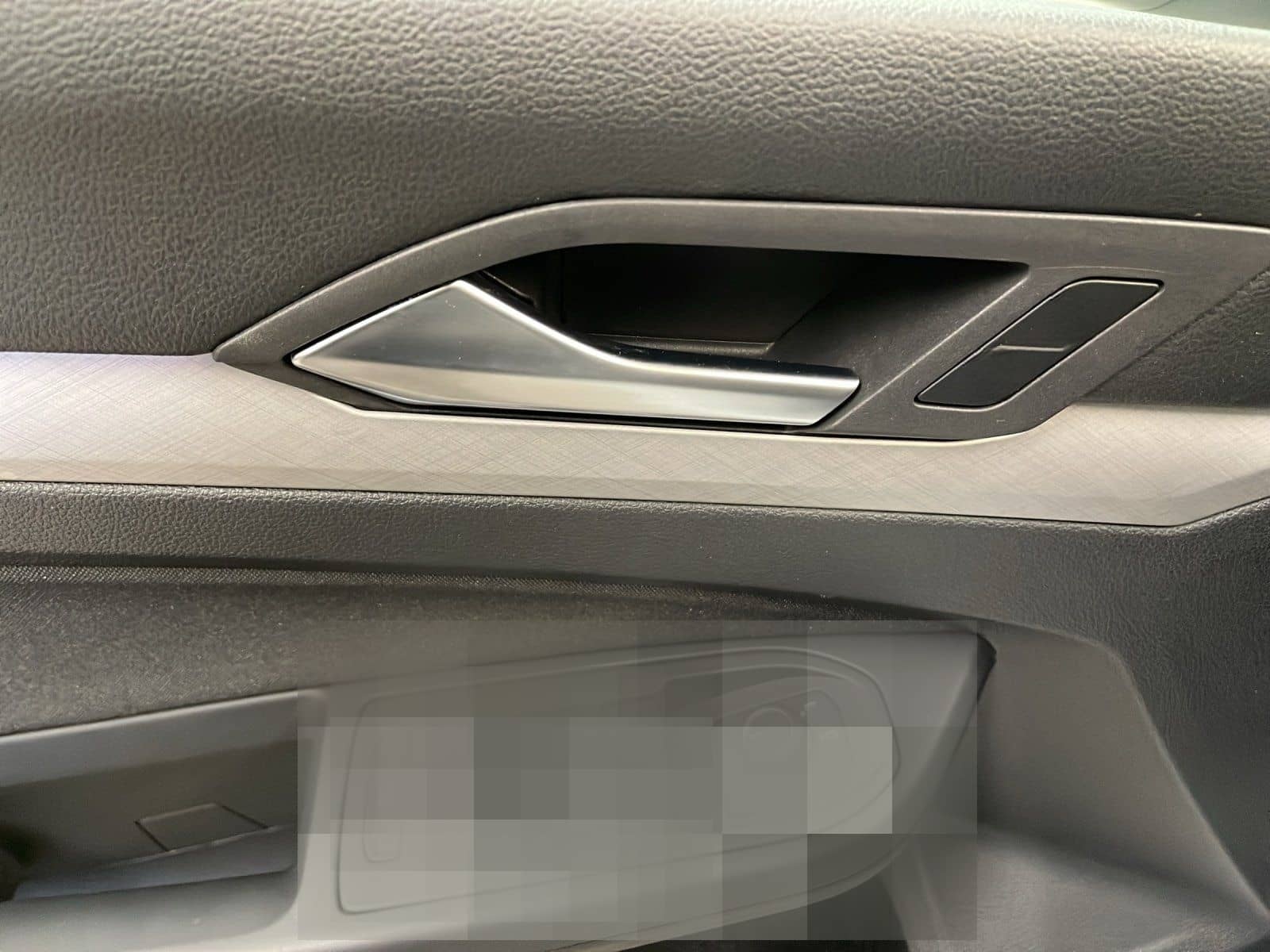 Volkswagen Golf VIII 1.0 eTSI Life ACC AUT Kam. Navi LED LM foto 9