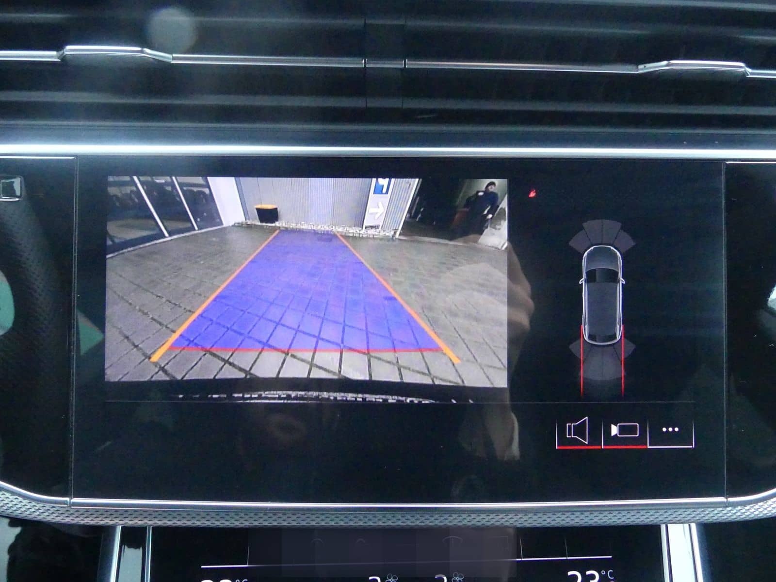 Audi RSQ8 4.0 TFSI Quattro MATRIX/HUD/MASSAGE/23''/NA foto 5