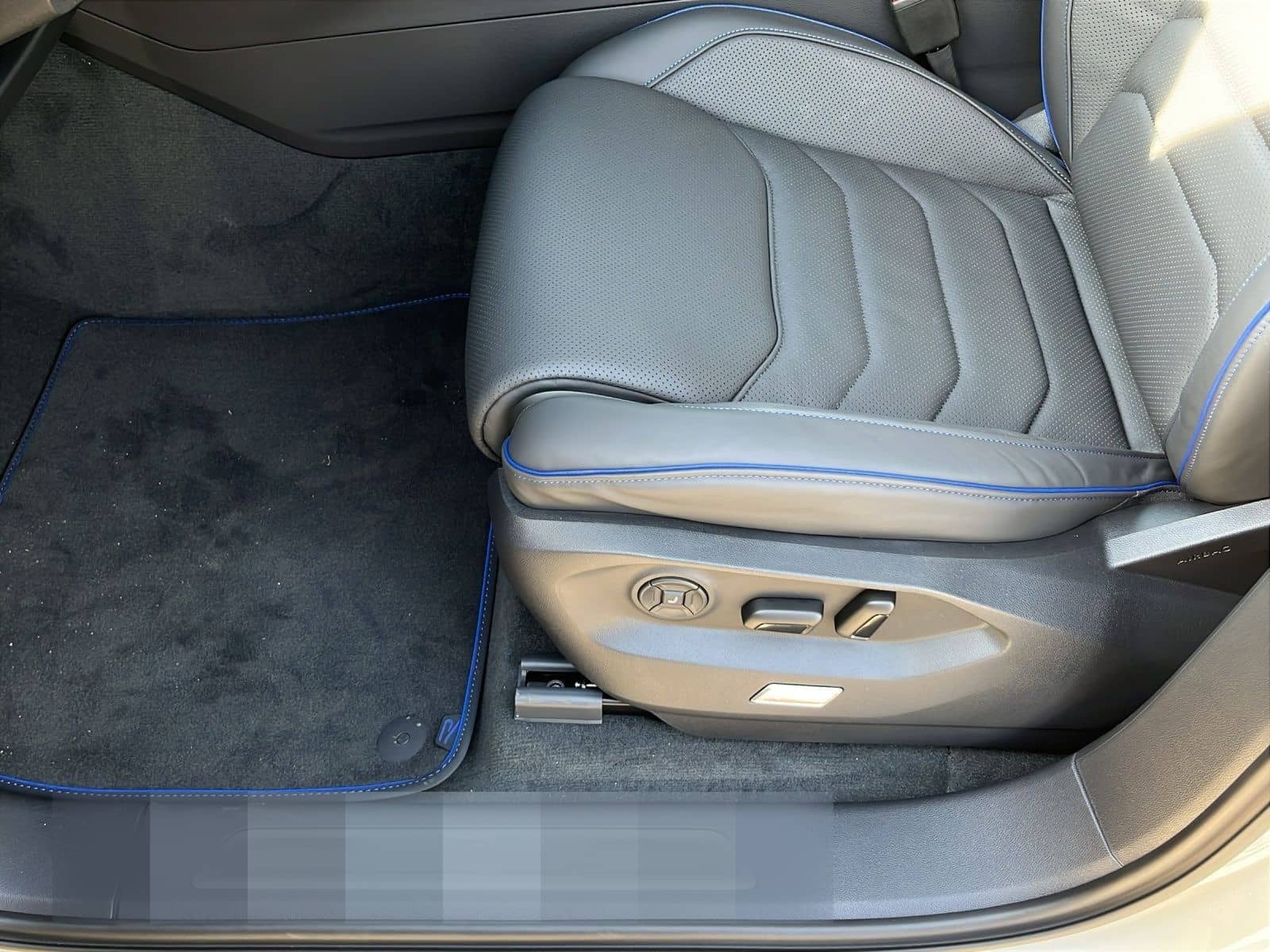 Volkswagen Touareg R 3.0 Hyb*0,5STEUER*AHK*LUFT*LEDER*21ZOL foto 23