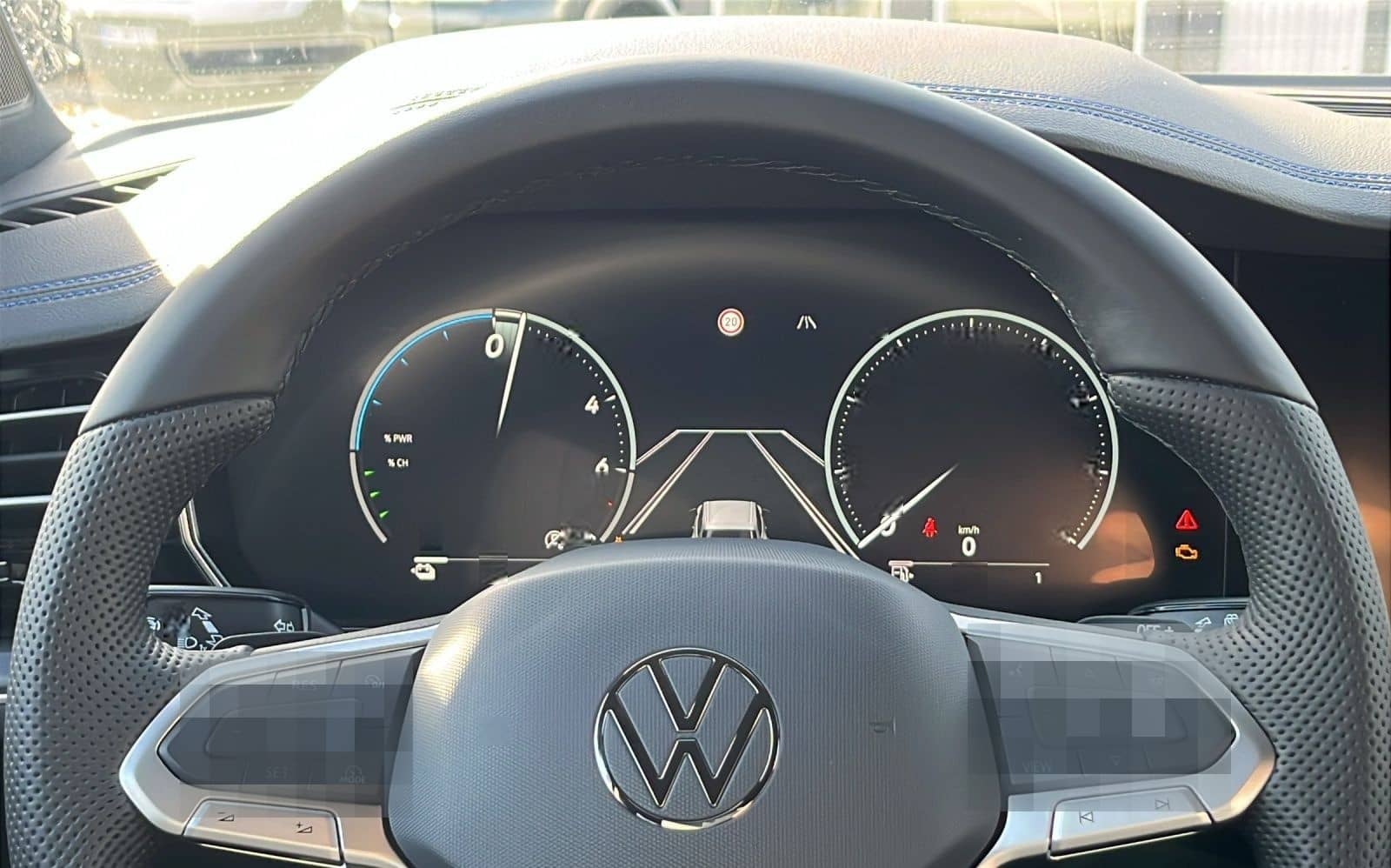 Volkswagen Touareg R 3.0 Hyb*0,5STEUER*AHK*LUFT*LEDER*21ZOL foto 9