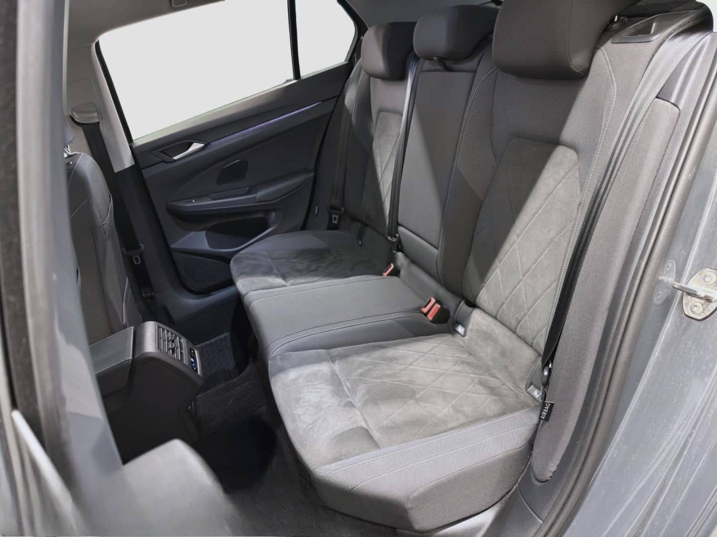 Volkswagen Golf 8 1.5 TSI Life STANDH AHK KAMERA LED foto 22