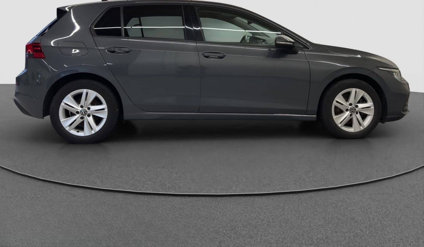 Volkswagen Golf 8 1.5 TSI Life STANDH AHK KAMERA LED foto 9