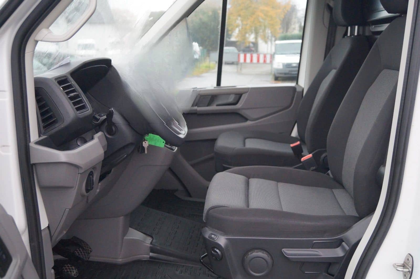 Volkswagen Crafter Kasten 30 mittellang Hoch*Navi*Klima*RFK foto 11
