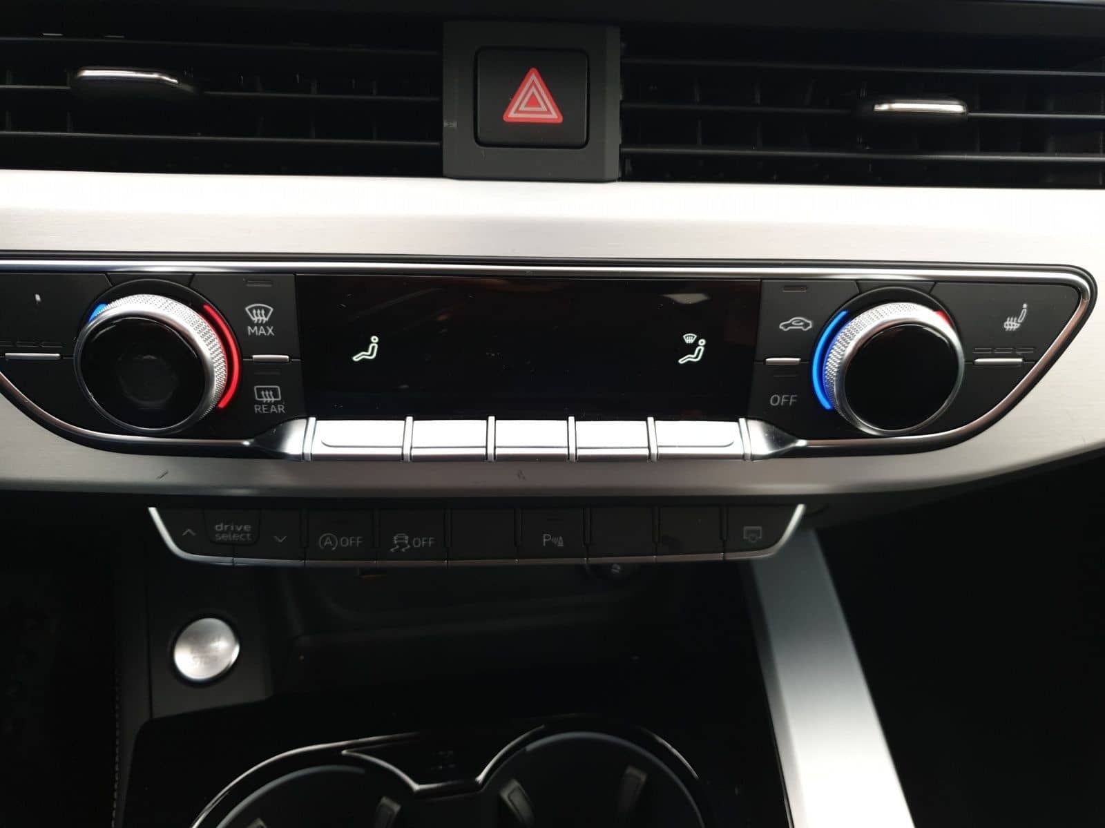 Audi A4 Avant 40 TFSI Q 2x S LINE LM19 MATRIX AHK NAV foto 12