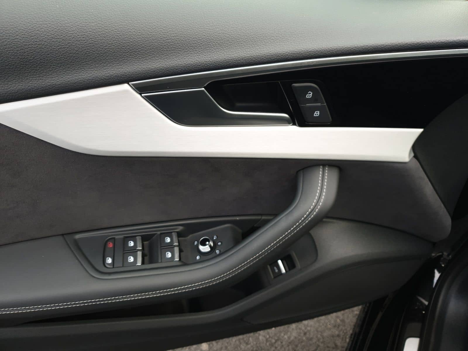 Audi A4 Avant 40 TFSI Q 2x S LINE LM19 MATRIX AHK NAV foto 8