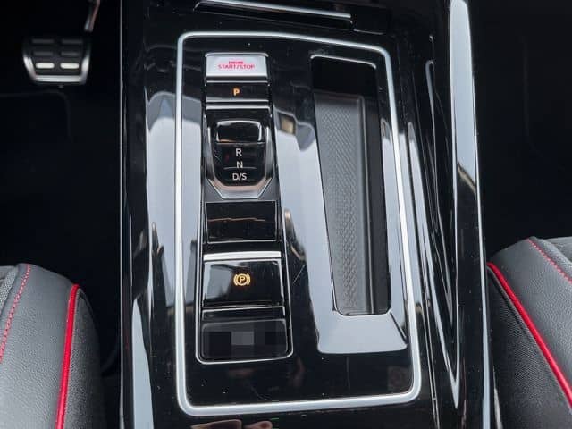 Volkswagen Golf VIII 2.0 TSI DSG GTI Clubsport Navi Pano Ka foto 15