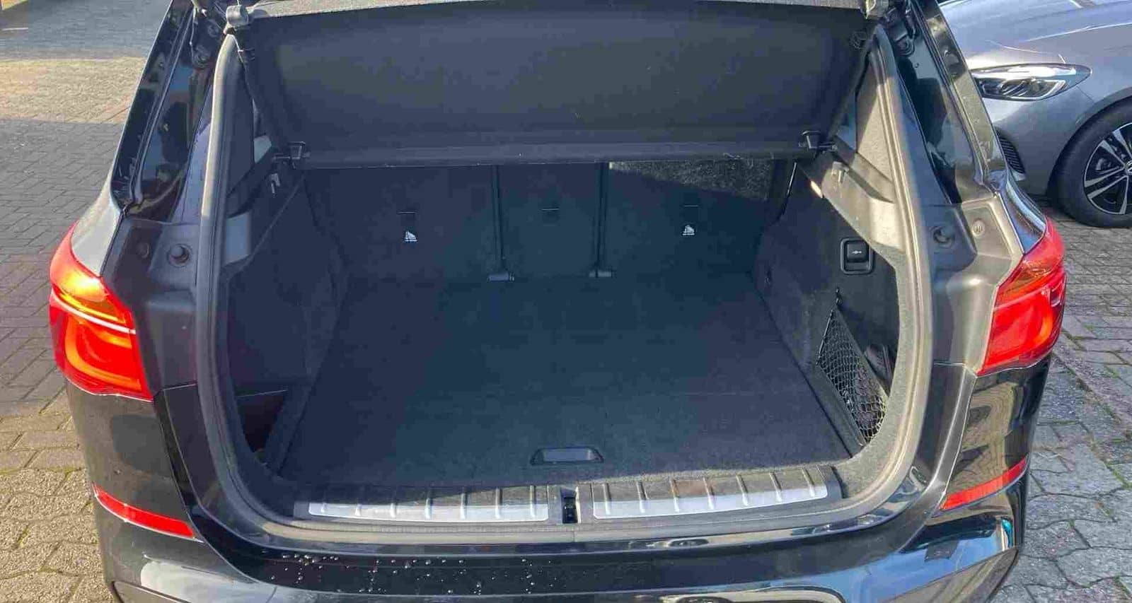 BMW X1 sDrive20i M Sport Navi+SHZ+LED+AHK+Pano+PDC foto 8