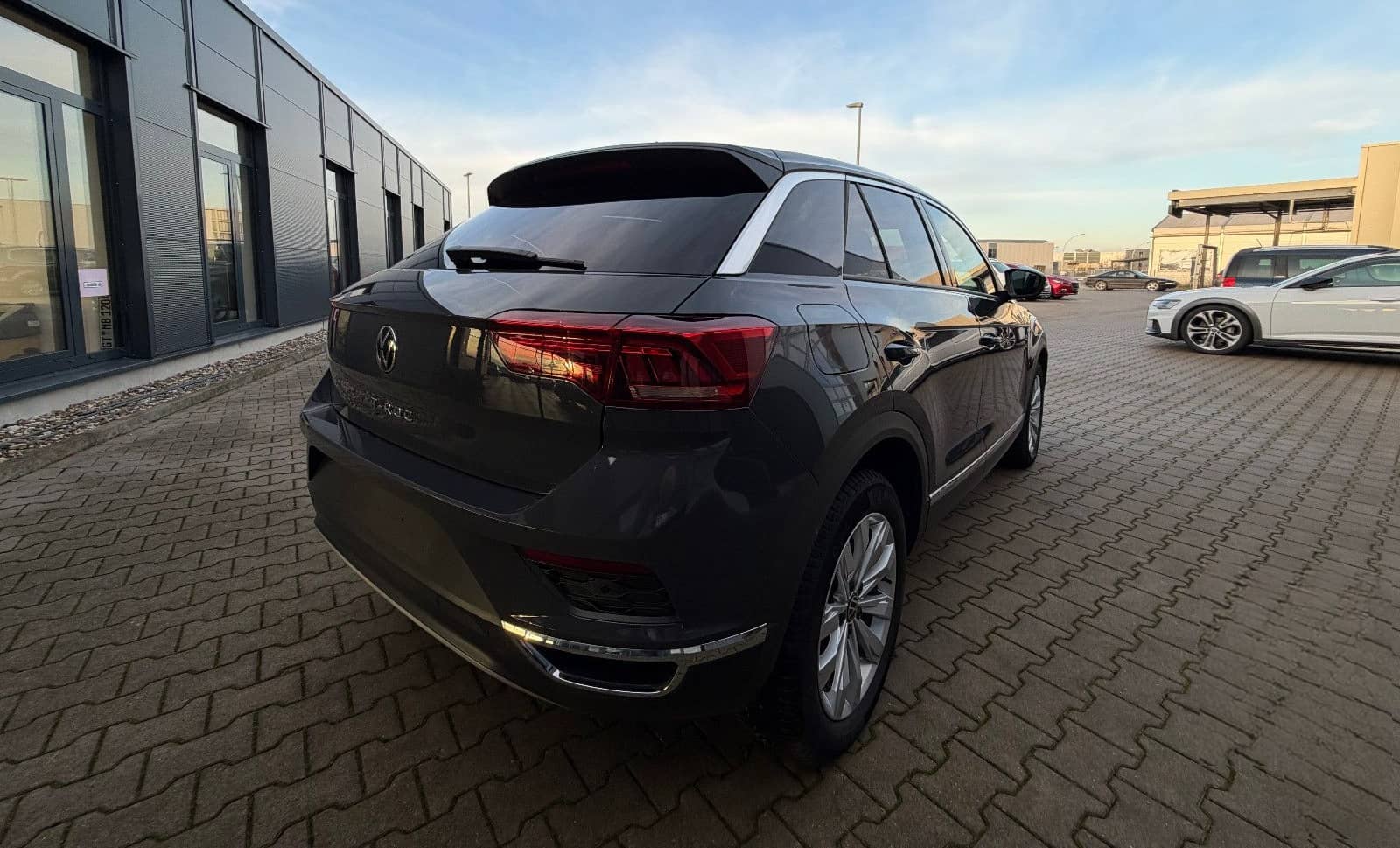 Volkswagen T-Roc 1.5 TSi DSG Sport Navi/LED/AHK foto 7