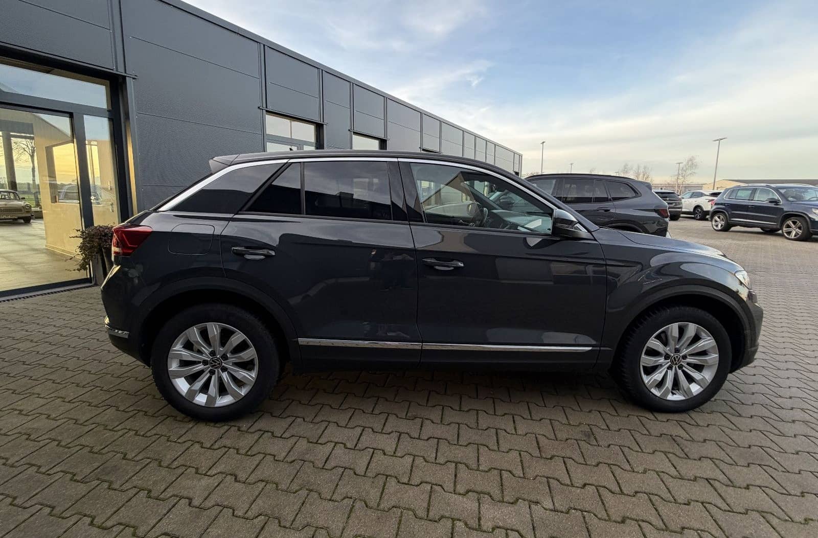 Volkswagen T-Roc 1.5 TSi DSG Sport Navi/LED/AHK foto 8