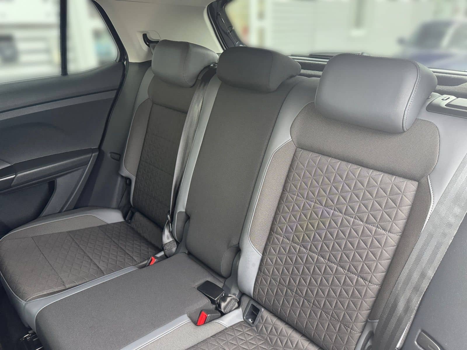 Volkswagen T-Cross Style 1.0TSI DSG R-LINE LED KAM NAV SHZ foto 17