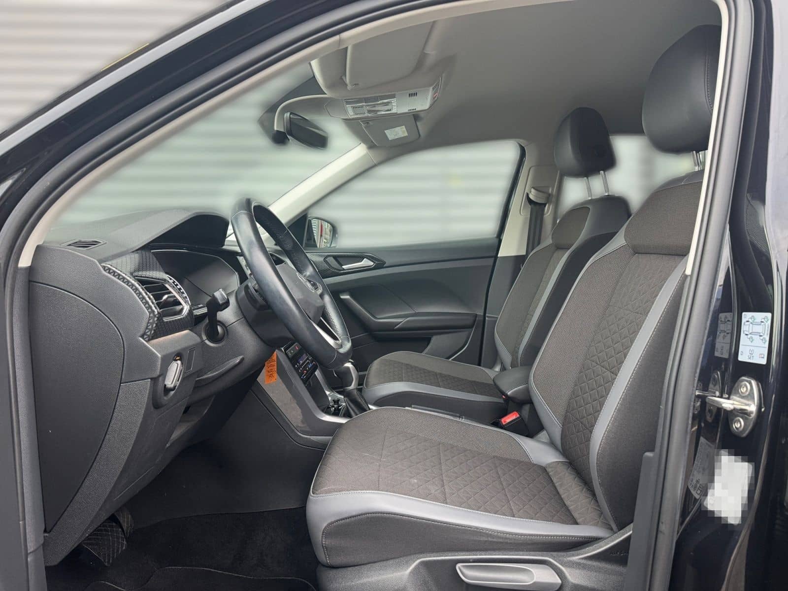 Volkswagen T-Cross Style 1.0TSI DSG R-LINE LED KAM NAV SHZ foto 9