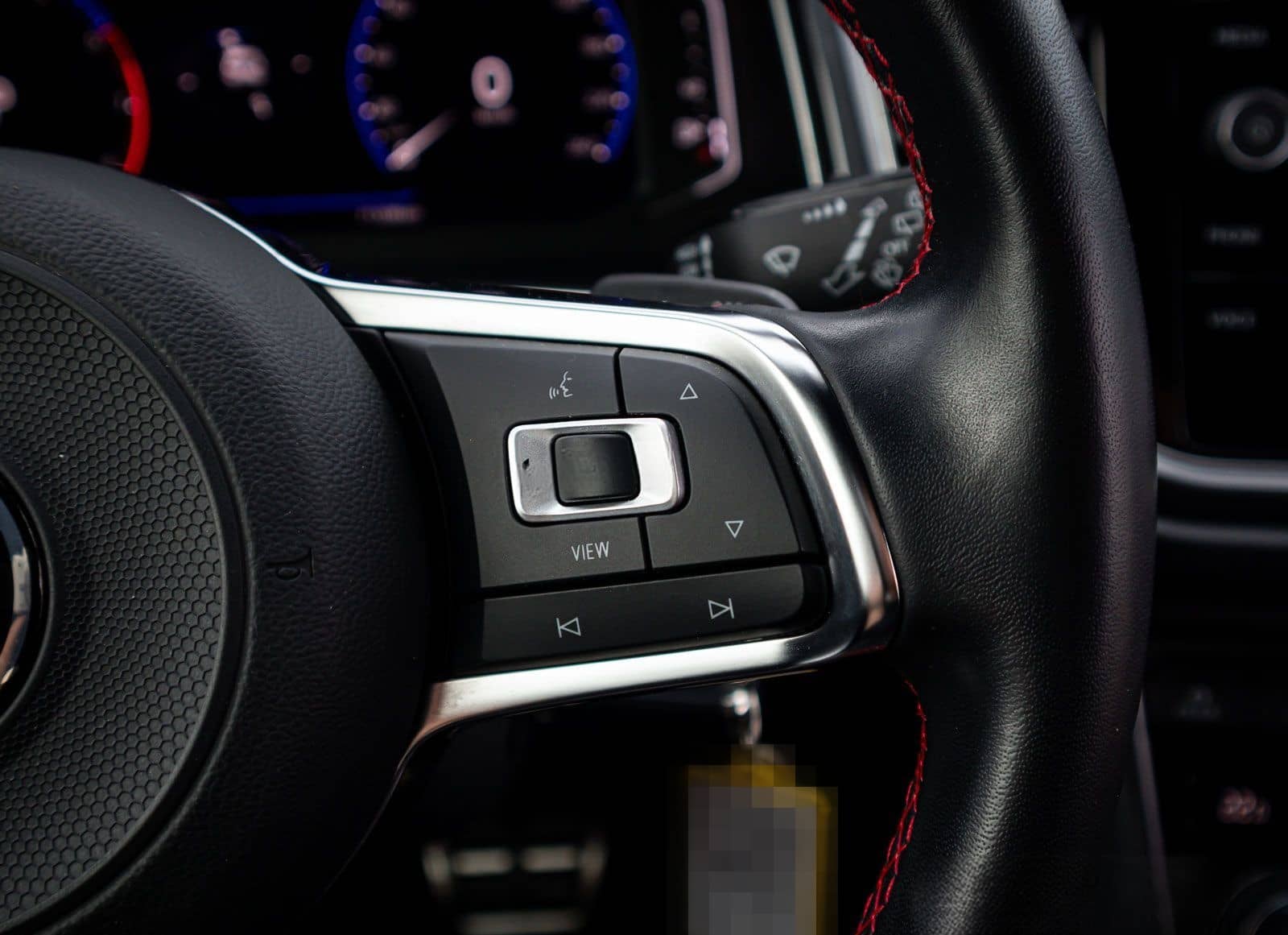 Volkswagen T-ROC Sport 1.5 TSI LED Navi ParkPilot RearView foto 22