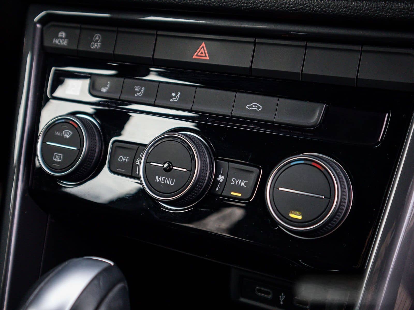 Volkswagen T-ROC Sport 1.5 TSI LED Navi ParkPilot RearView foto 24