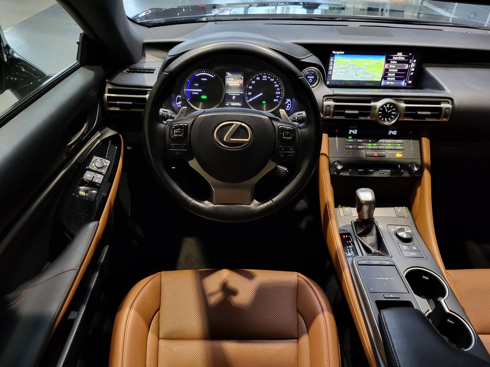 Lexus RC 300h *TOP Ausstattung* foto 13