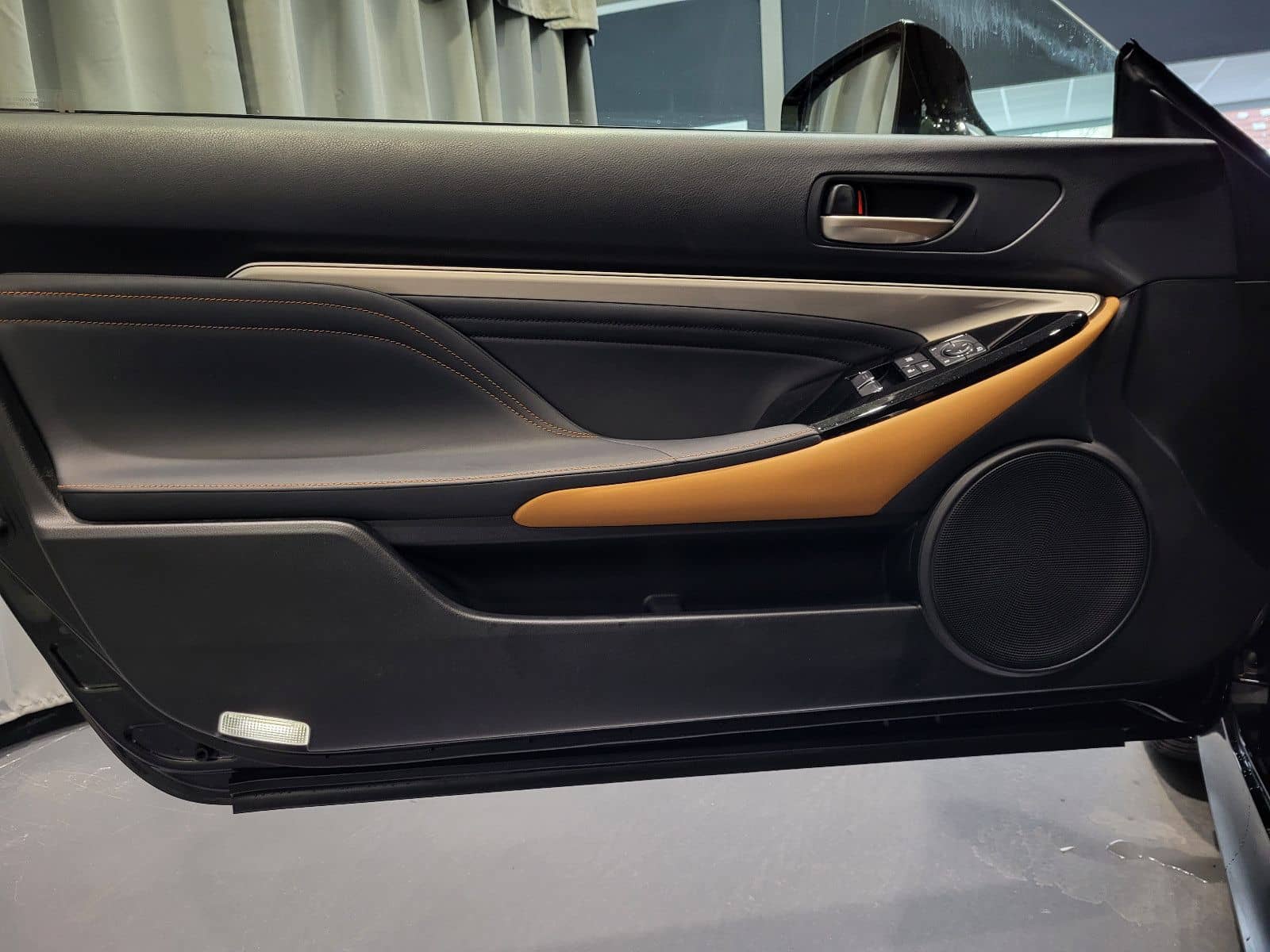 Lexus RC 300h *TOP Ausstattung* foto 15