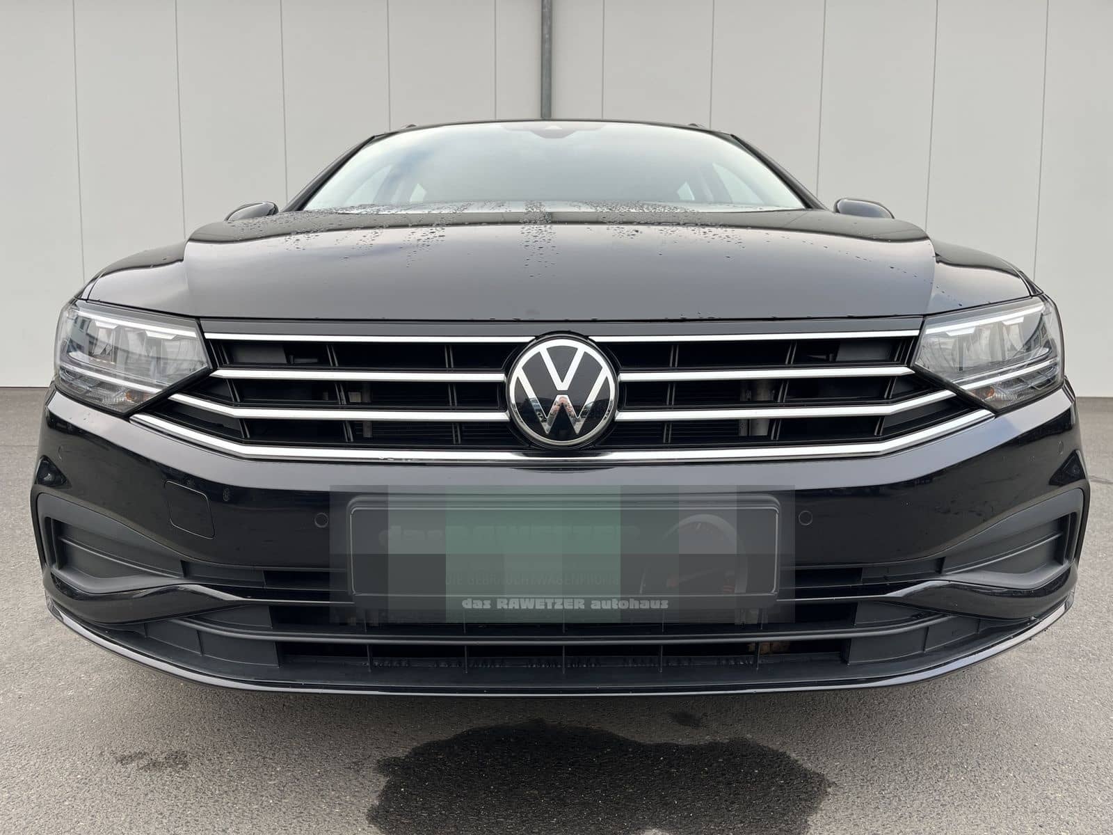 Volkswagen Passat Variant 2.0 TDI R-Line Optik 135€ m.20% A foto 3