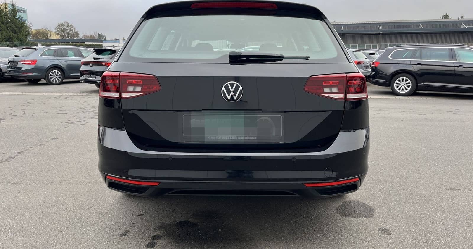Volkswagen Passat Variant 2.0 TDI R-Line Optik 135€ m.20% A foto 8