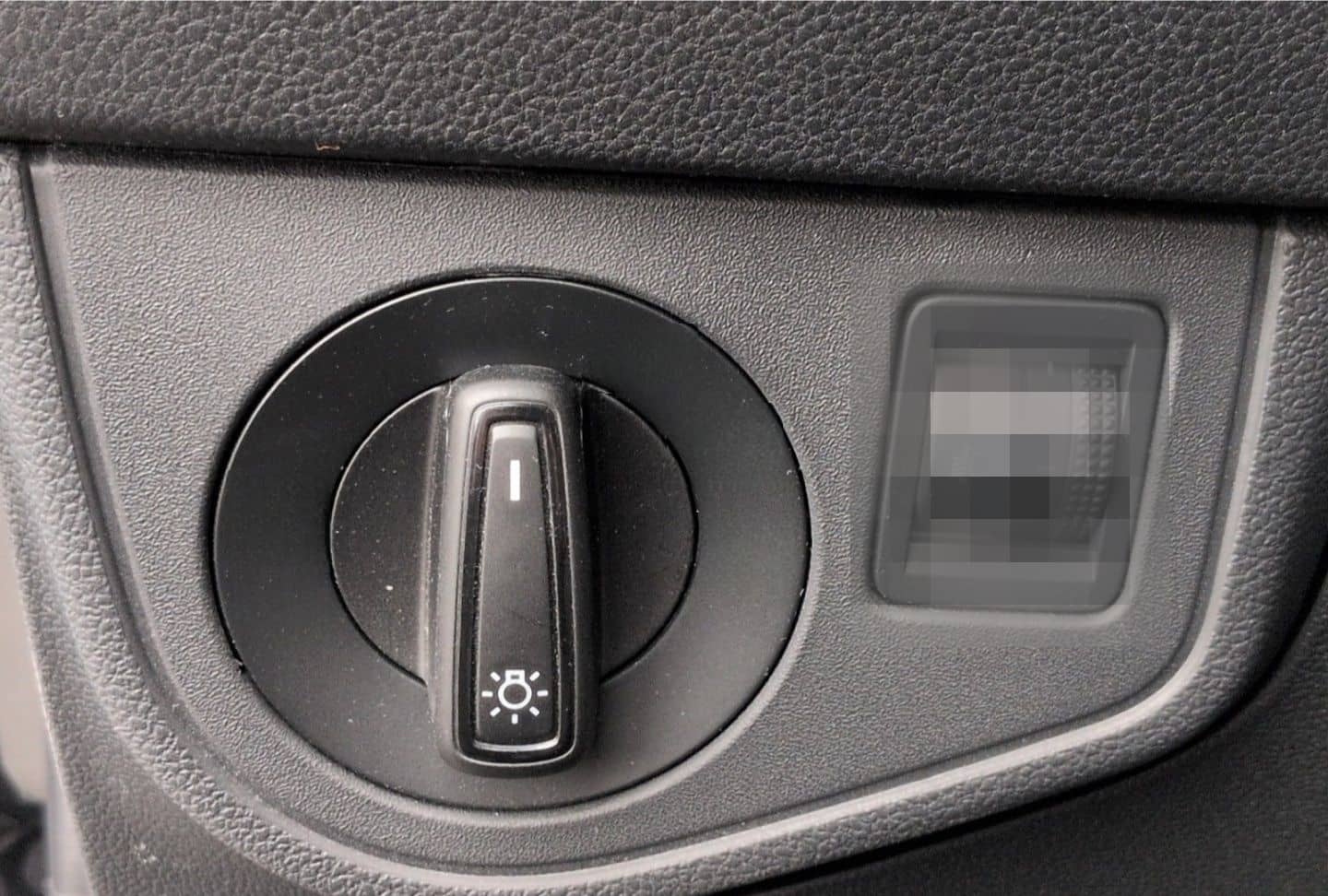 Volkswagen Taigo Life 1.0TSI*AHK Navi LED digCock R-Kam SHZ foto 17