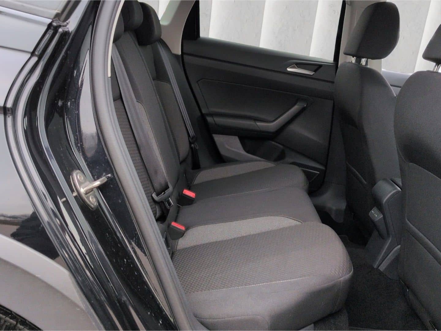 Volkswagen Taigo Life 1.0TSI*AHK Navi LED digCock R-Kam SHZ foto 9