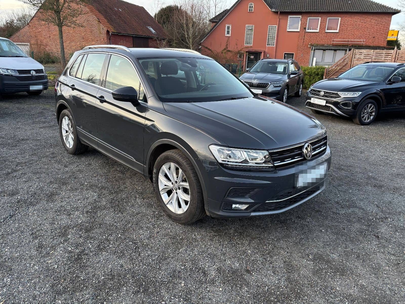 Volkswagen TIGUAN HIGHLINE LED/AHK/NAVI/KLIMAAUTOM./SITZH. foto 1