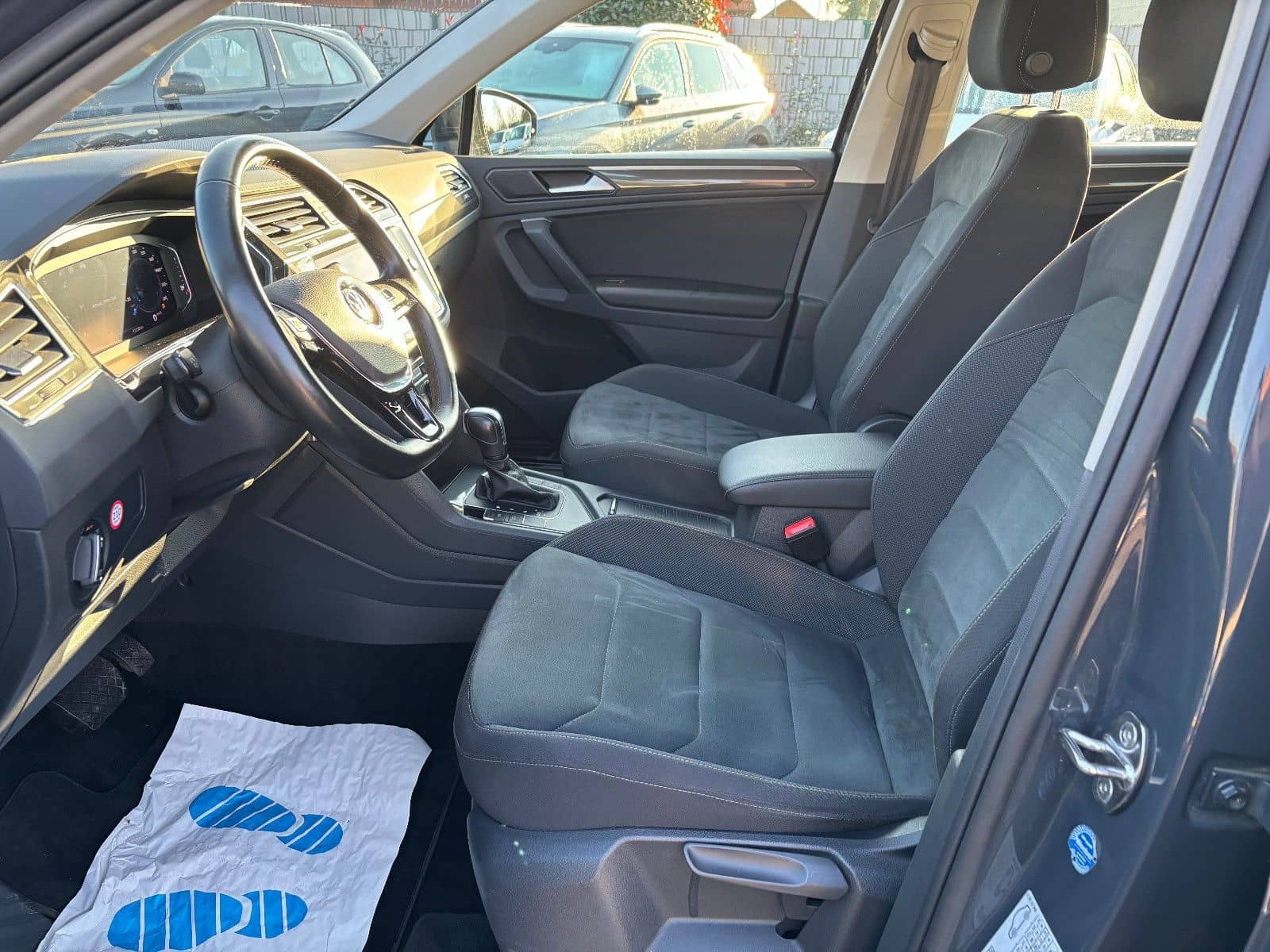 Volkswagen TIGUAN HIGHLINE LED/AHK/NAVI/KLIMAAUTOM./SITZH. foto 13