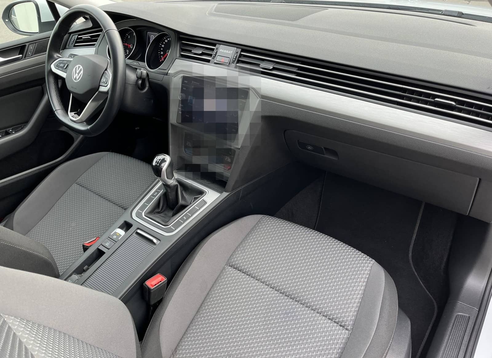 Volkswagen Passat Variant 2.0 TDI Conceptline R-Line Optik  foto 12