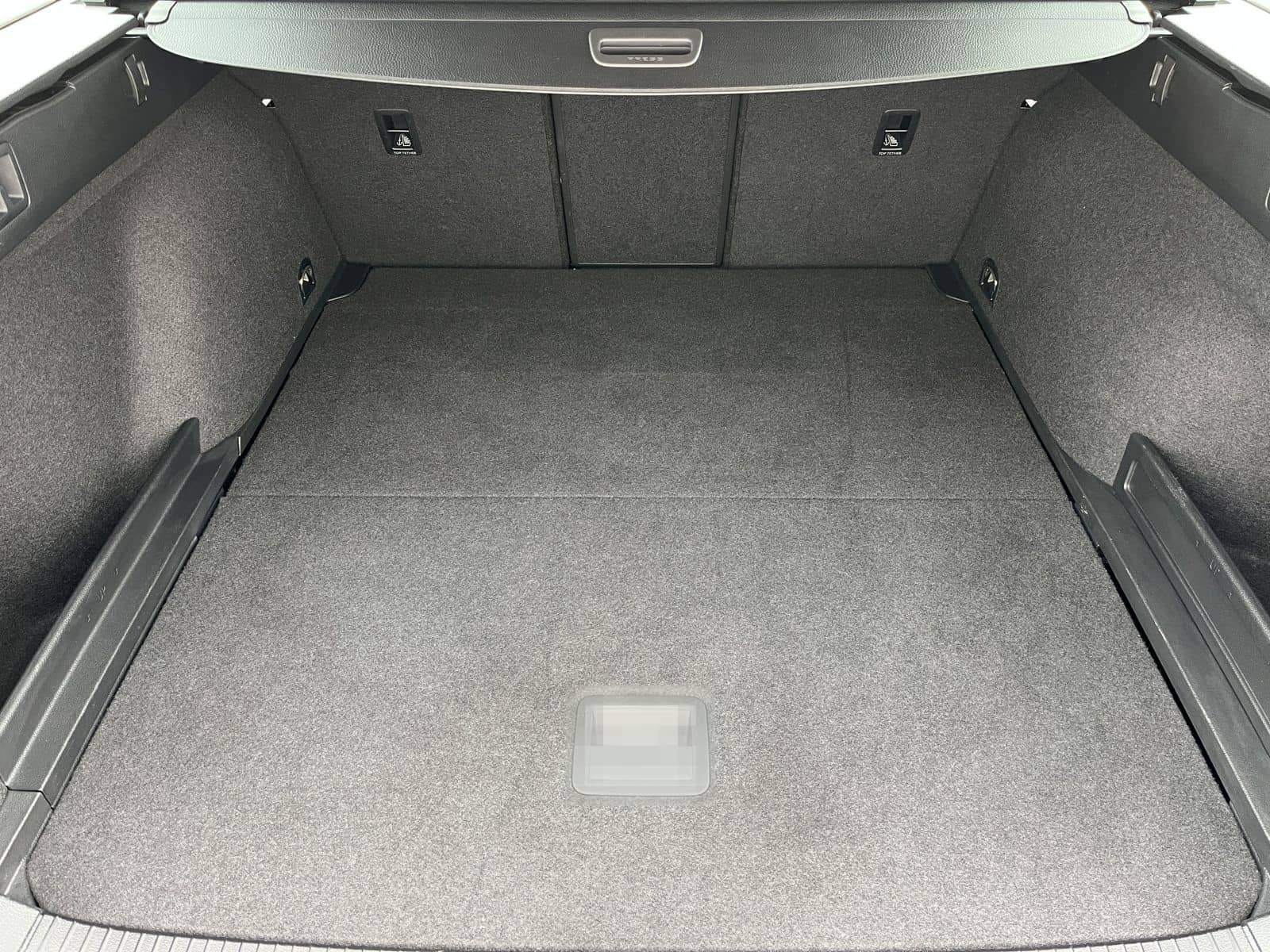 Volkswagen Passat Variant 2.0 TDI Conceptline R-Line Optik  foto 19