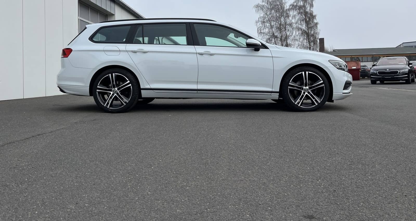 Volkswagen Passat Variant 2.0 TDI Conceptline R-Line Optik  foto 4