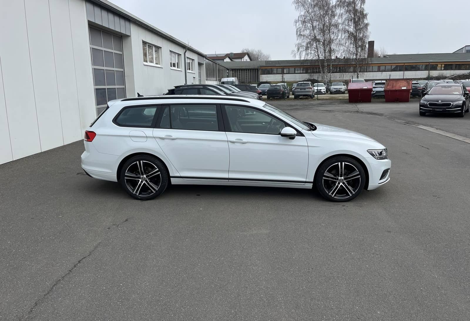 Volkswagen Passat Variant 2.0 TDI Conceptline R-Line Optik  foto 5