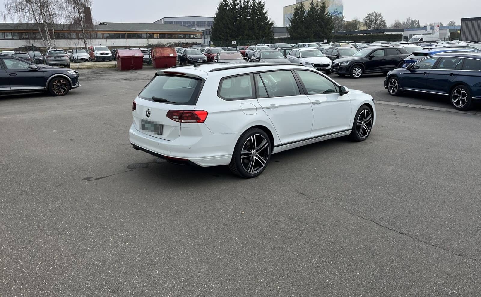 Volkswagen Passat Variant 2.0 TDI Conceptline R-Line Optik  foto 7