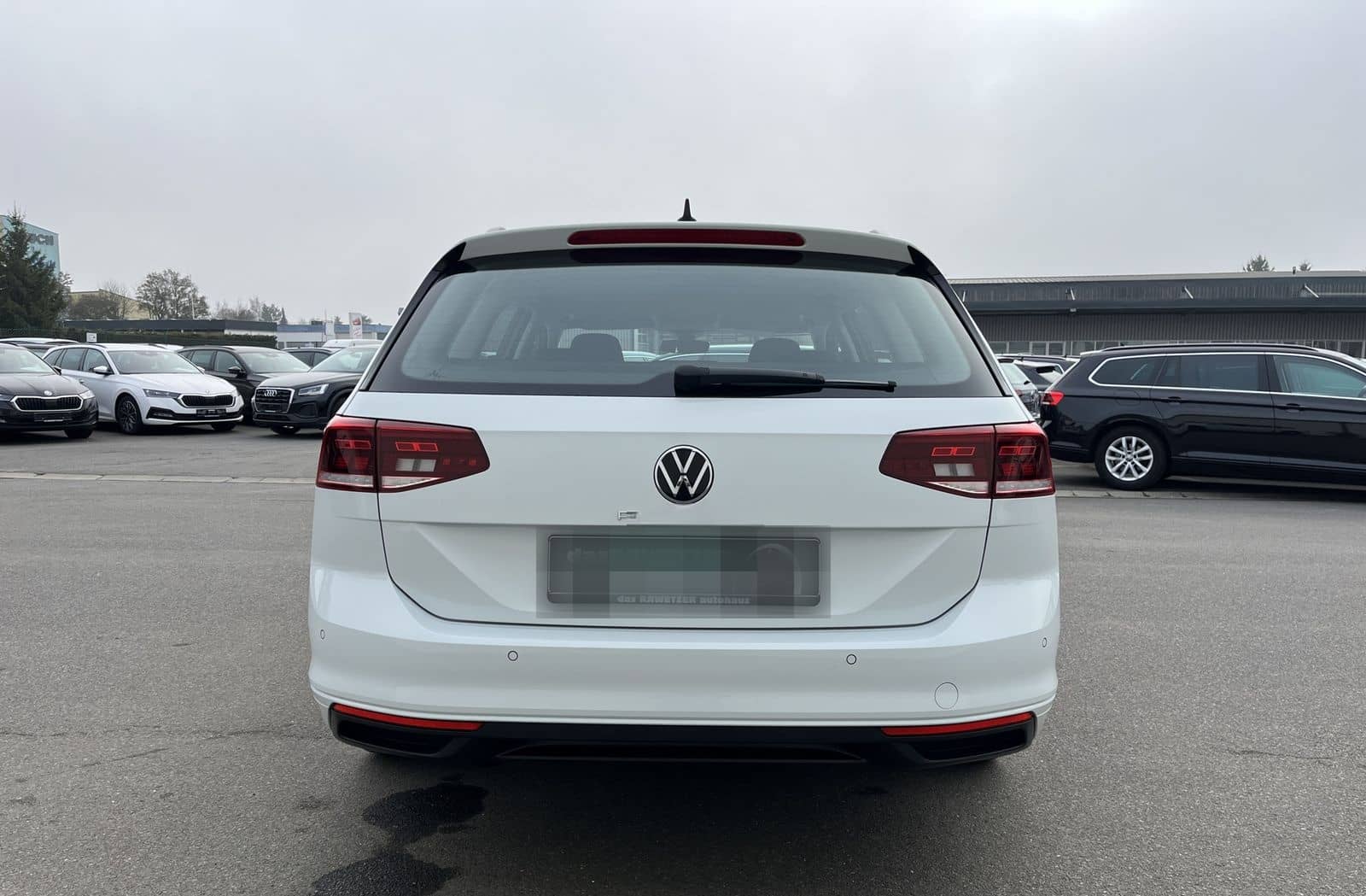 Volkswagen Passat Variant 2.0 TDI Conceptline R-Line Optik  foto 8