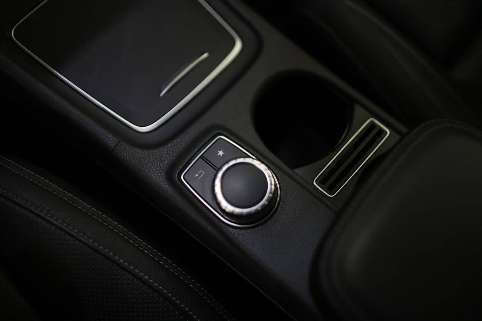 Mercedes-Benz GLA 250 AMG-LINE DISTRONIC / 360°-KAMERA foto 14