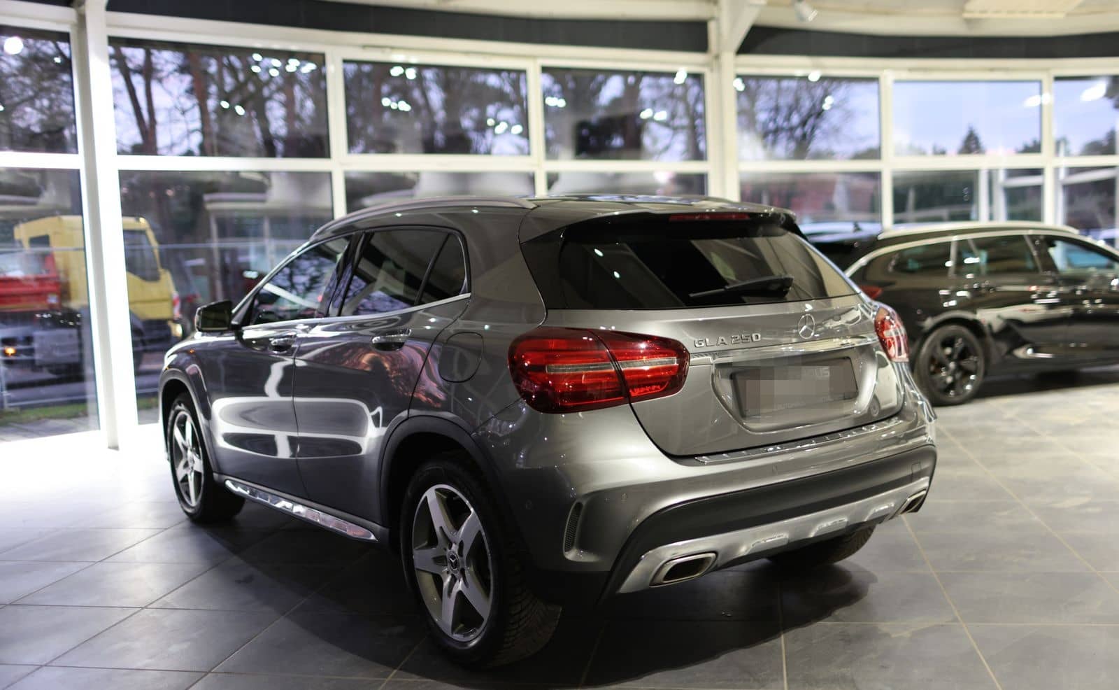 Mercedes-Benz GLA 250 AMG-LINE DISTRONIC / 360°-KAMERA foto 4