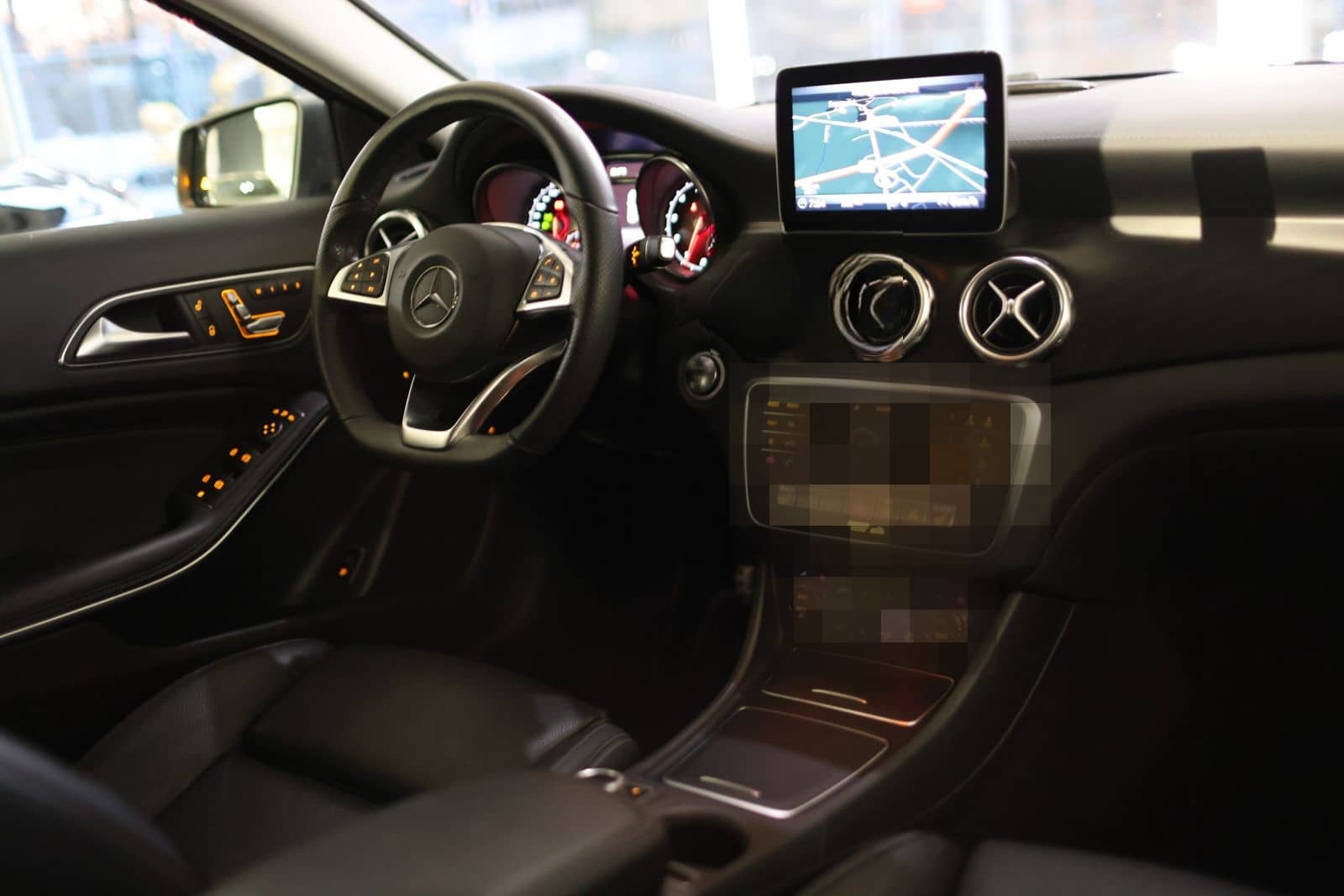 Mercedes-Benz GLA 250 AMG-LINE DISTRONIC / 360°-KAMERA foto 8