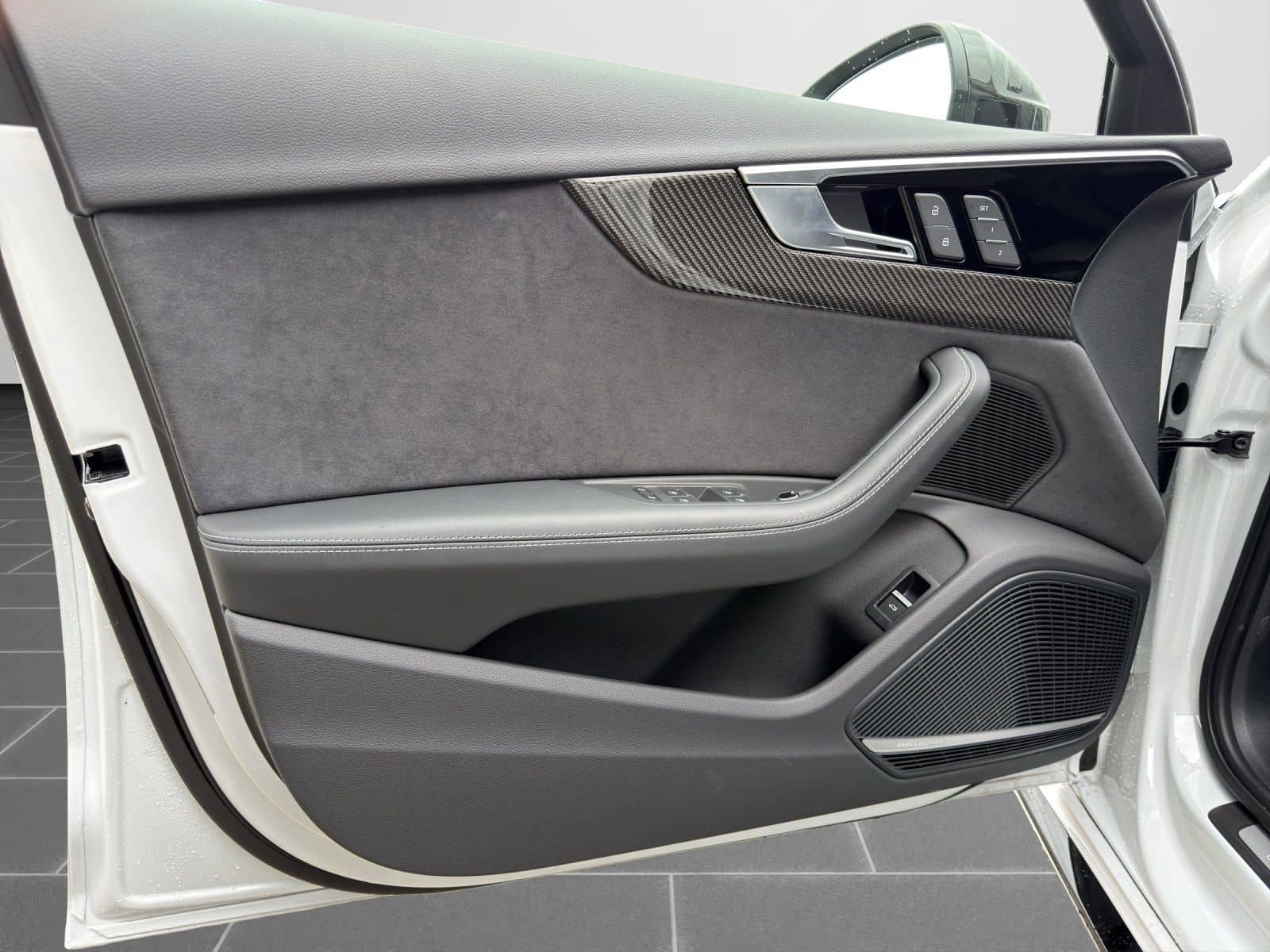 Audi RS 4 Avant Sportabgas/B&O/Optik Carbon/HUD/RS-Dy foto 13