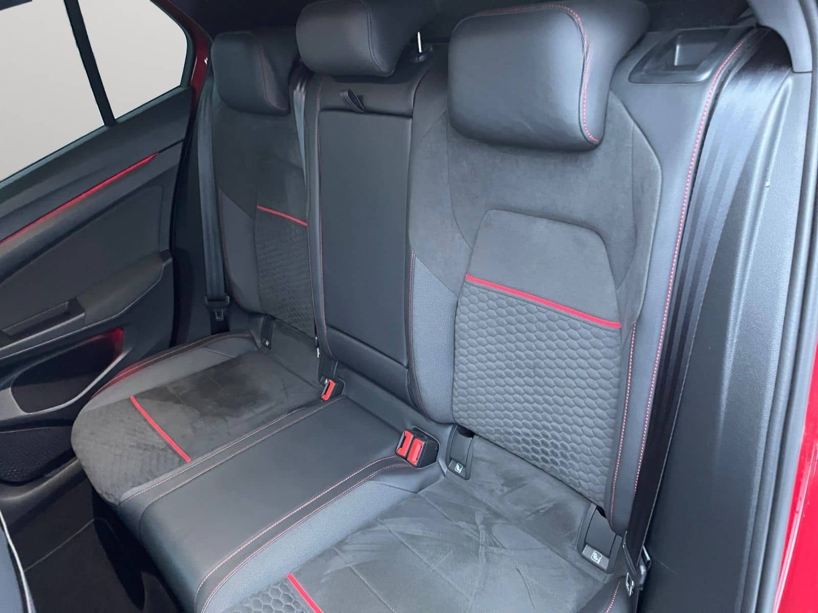 Volkswagen Golf VIII 2.0 TSI DSG GTI Clubsport foto 13