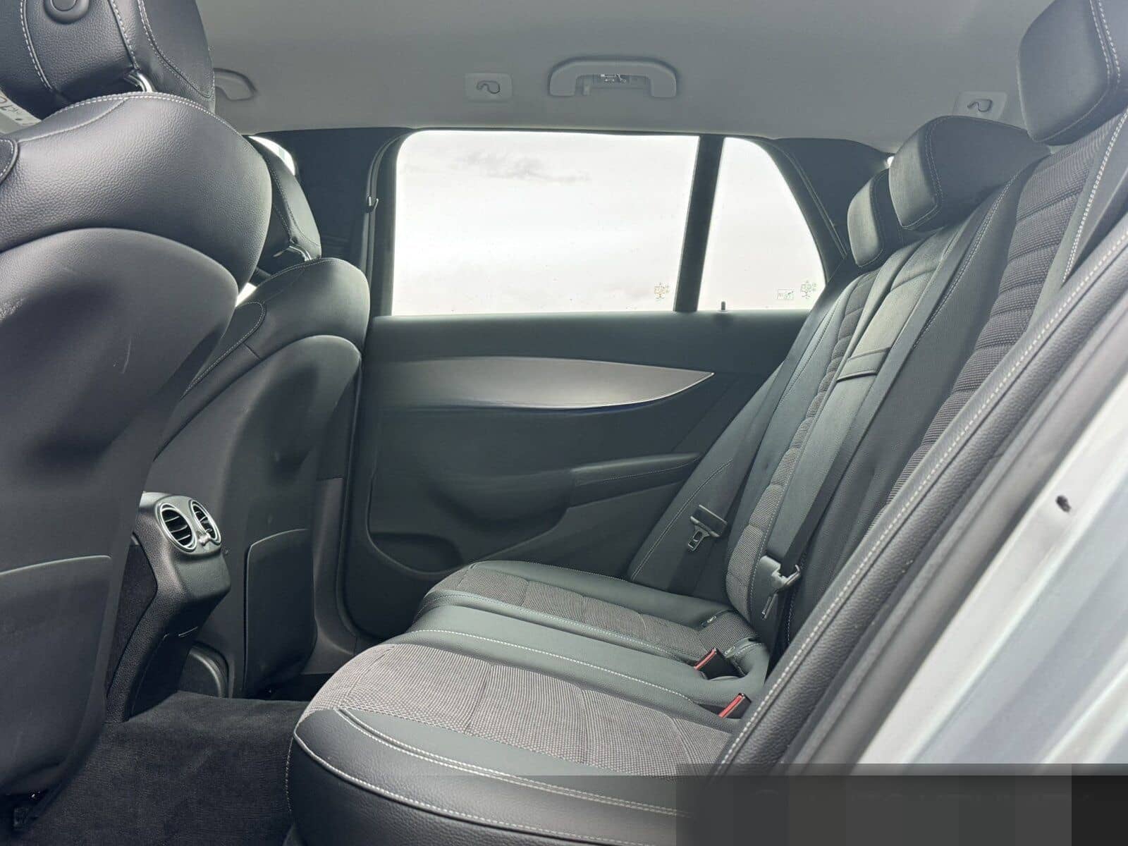 Mercedes-Benz E 220 d T-Modell AVANTGARDE+Navi+LEDAutom./Klima foto 7