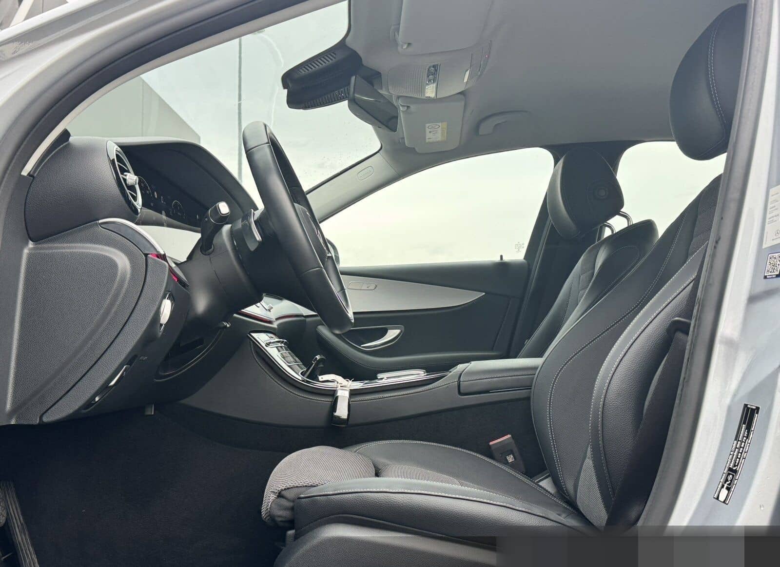 Mercedes-Benz E 220 d T-Modell AVANTGARDE+Navi+LEDAutom./Klima foto 9