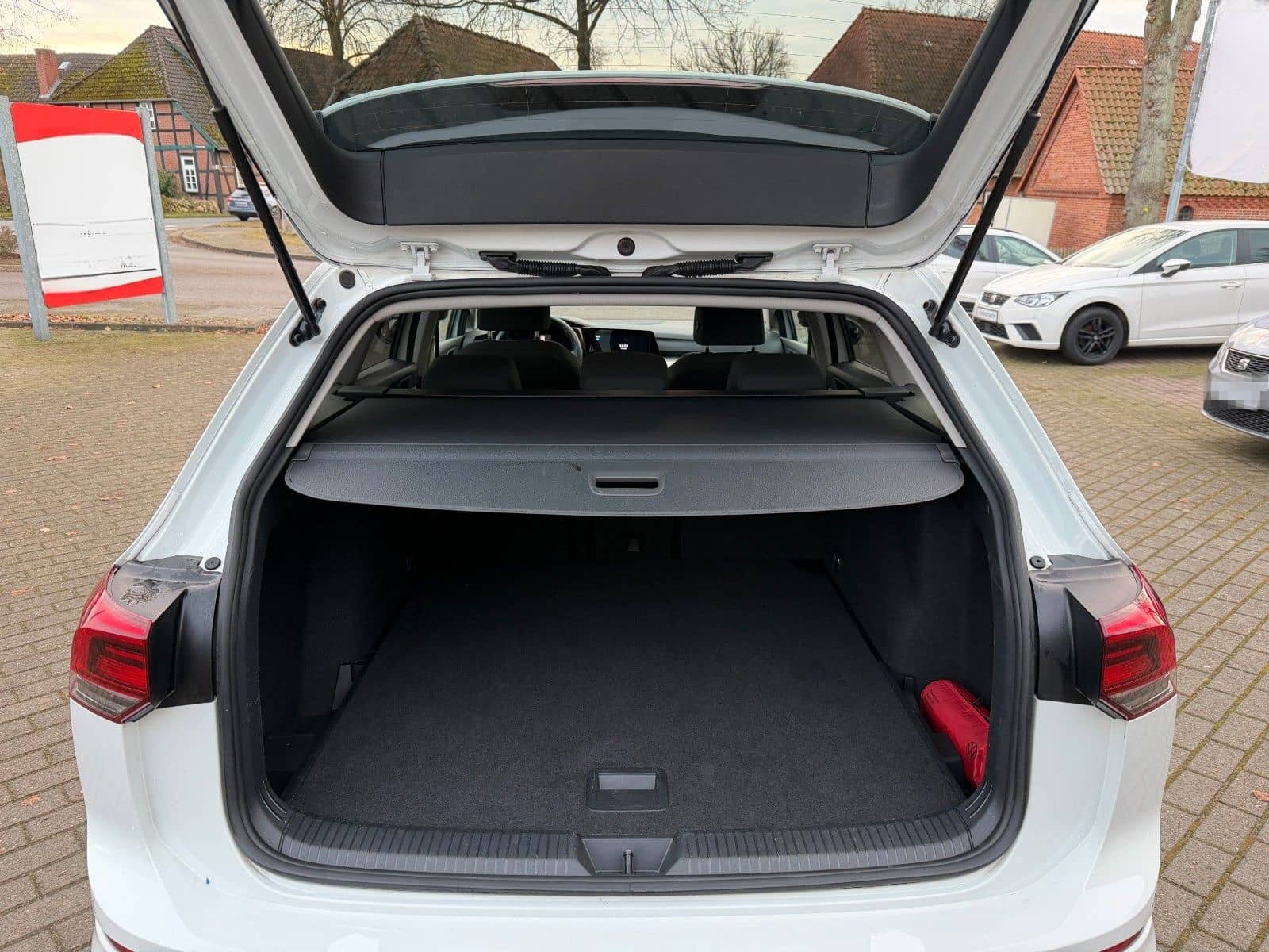 Volkswagen Golf VIII Variant Move ACC*LED*NAVI*IQ* foto 7