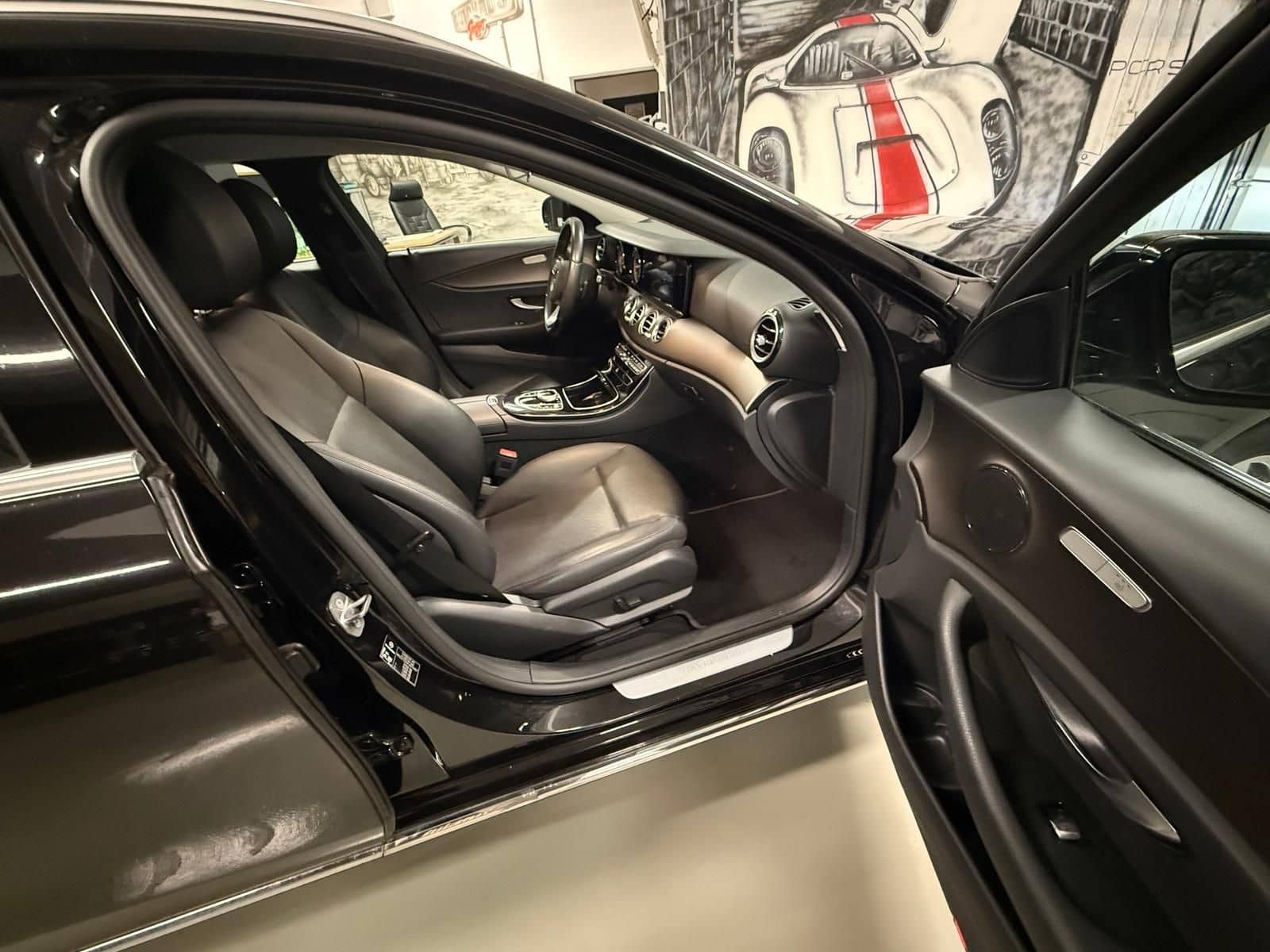 Mercedes-Benz E 220d Avantgarde AHK LED CAM NAVI foto 13