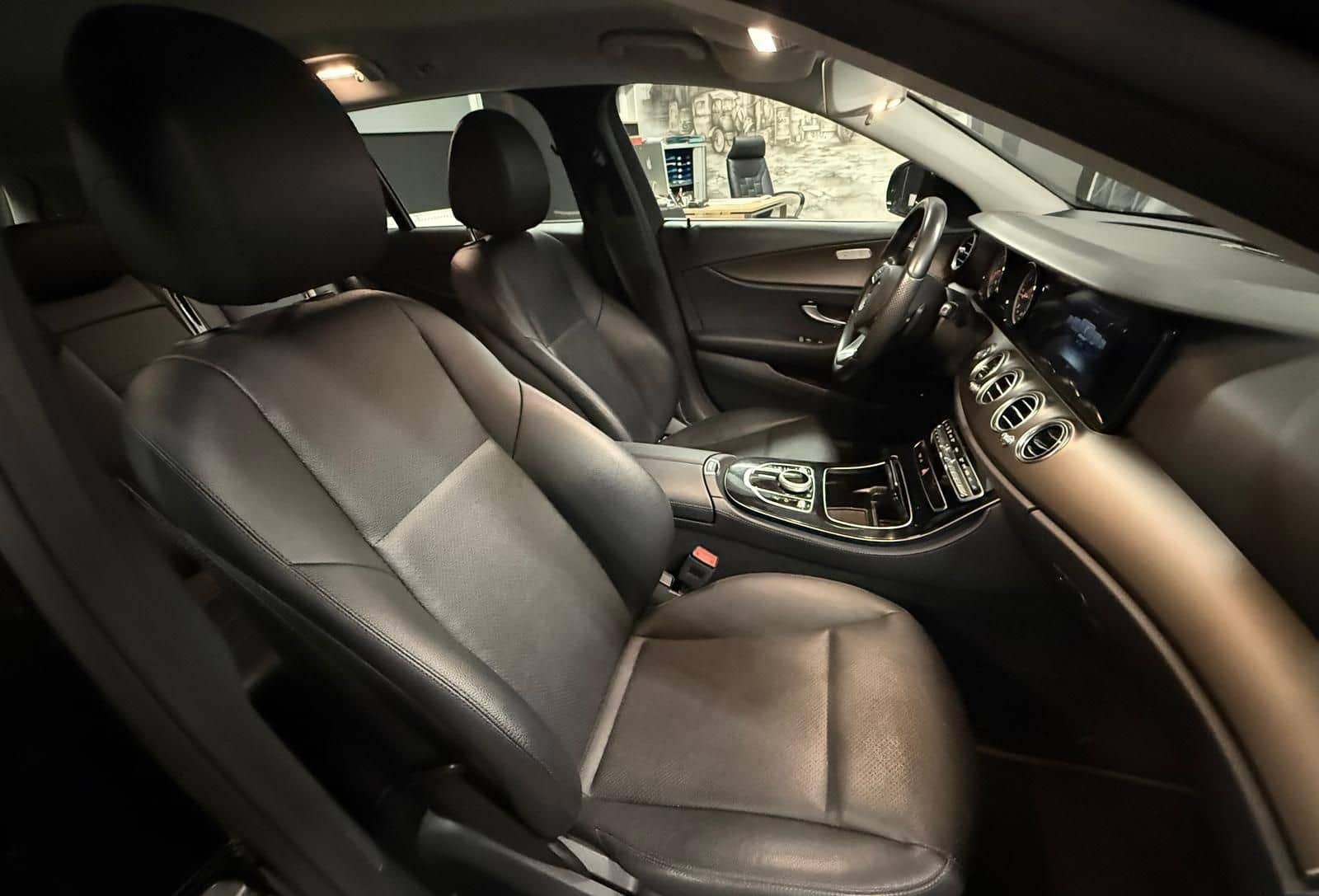 Mercedes-Benz E 220d Avantgarde AHK LED CAM NAVI foto 14