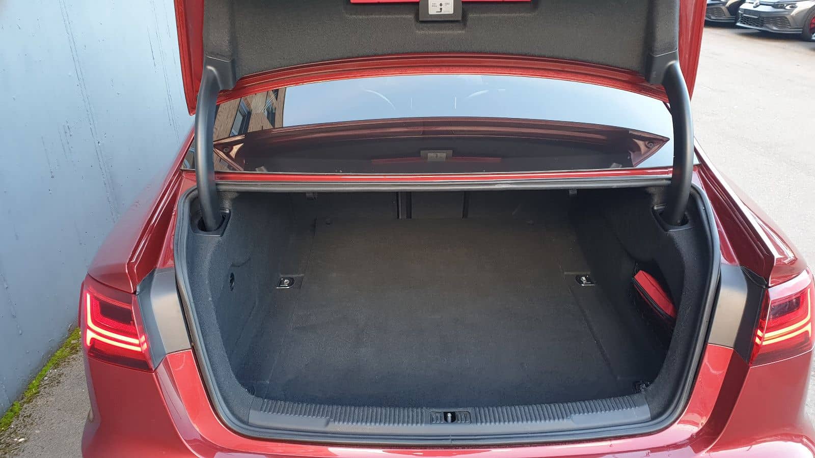 Audi A6 2.0 TDI S tronic * S line *Matrix/GSBD/Navi foto 18