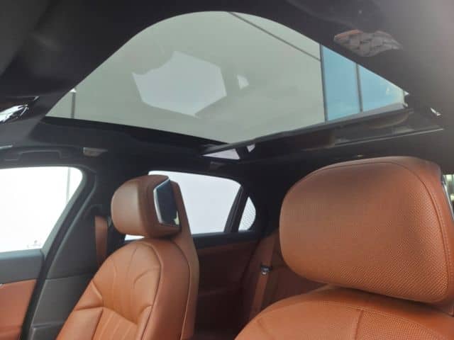 BMW M760 e xDrive Limousine Luftfederung AD Niveau N foto 16